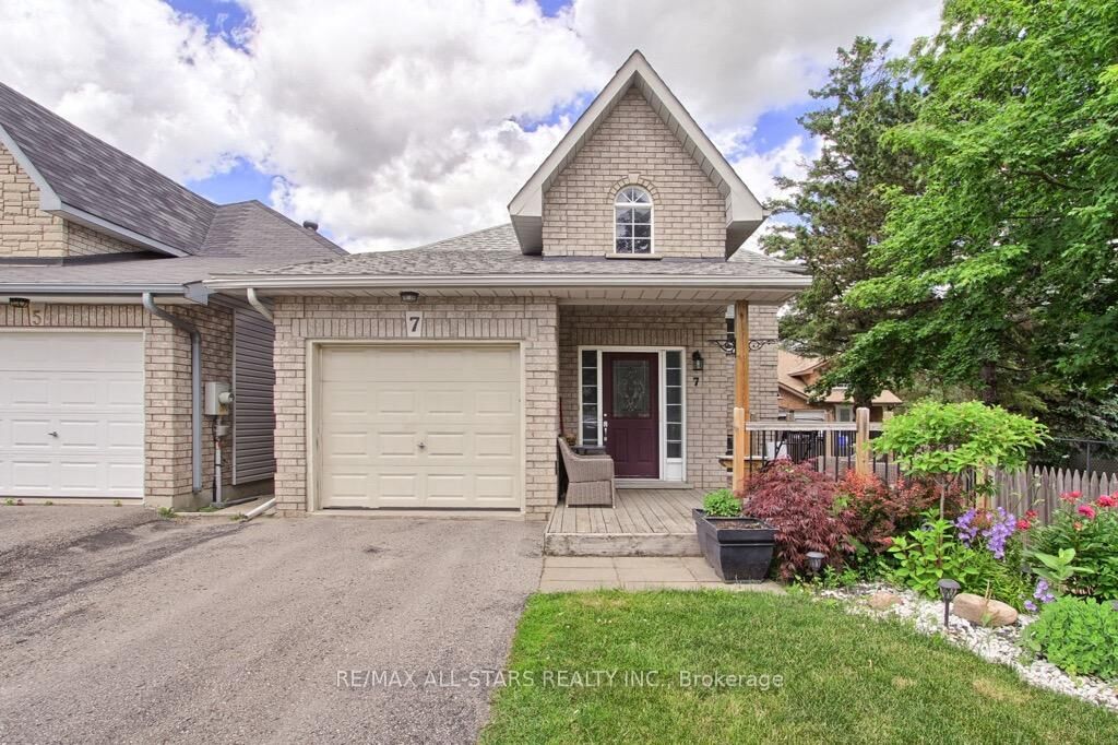 Property Photo: 7 John Harvey Street ON L9P 1C3