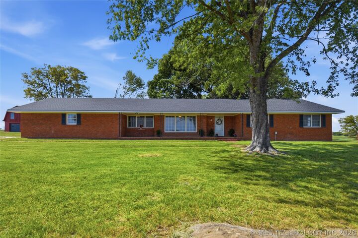 Property Photo: 9900 W Chimney Mountain Road OK 74401