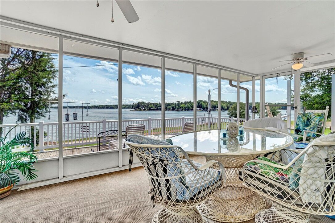 Property Photo:  225 Nicholson Cove Road  SC 29672 