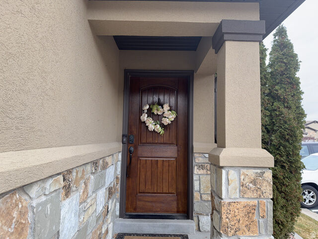 Property Photo: 6213 S 1550 E UT 84405