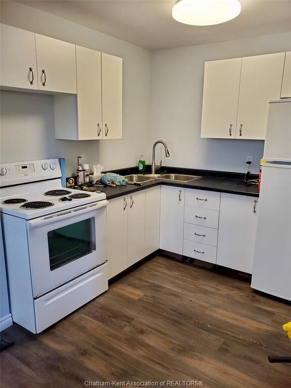 Property Photo: 135 William Street South ON N7M 4S7