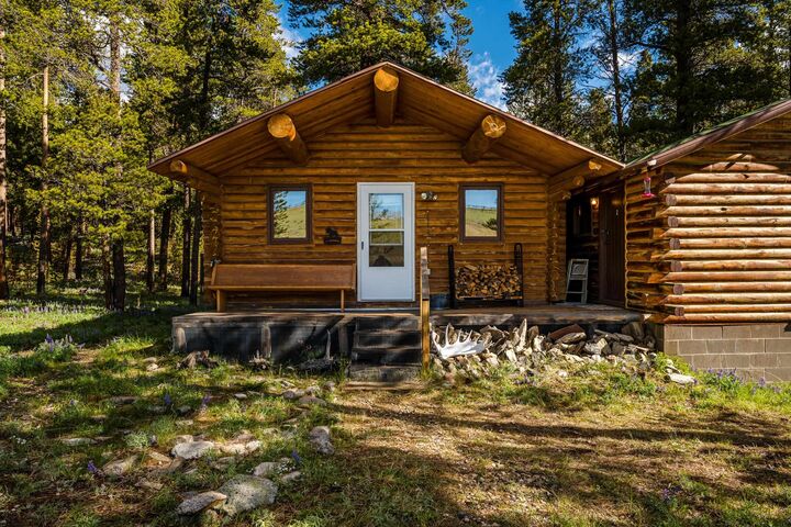 Property Photo: 128 Piton Place WY 82834