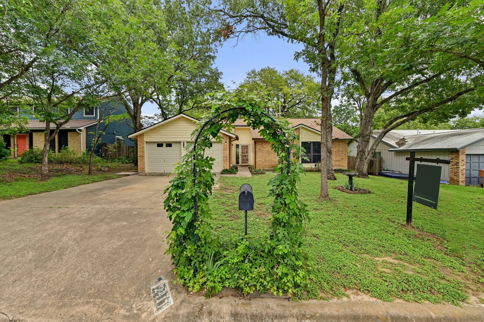 Property Photo: 2411 Roehampton Drive TX 78745