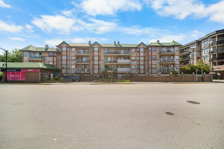 22661 Lougheed Highway 328 — photo 1