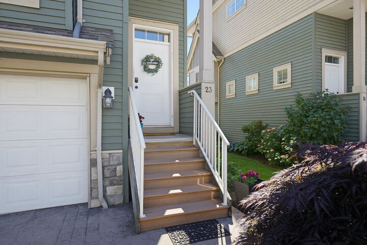 Property Photo: 6498 Southdowne Place 23 BC V2R 0K3