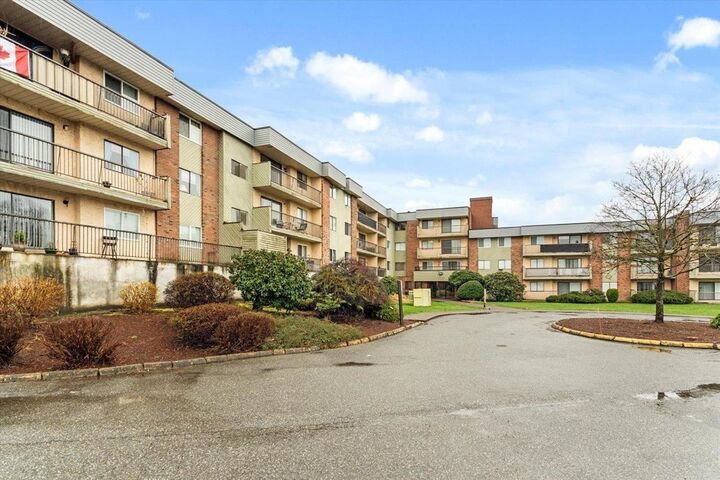 Property Photo: 45598 McIntosh Drive 209 BC V2P 7J3