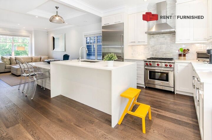 Property Photo:  930 W 15th Avenue  BC V5Z 1R9 