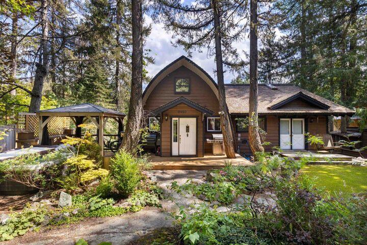 9480 Emerald Drive — photo 1