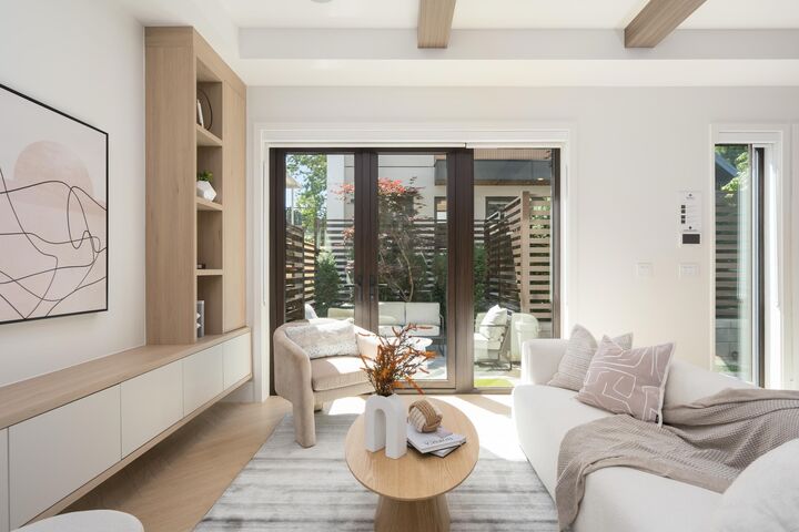 3391 Victoria Drive 2 — photo 1
