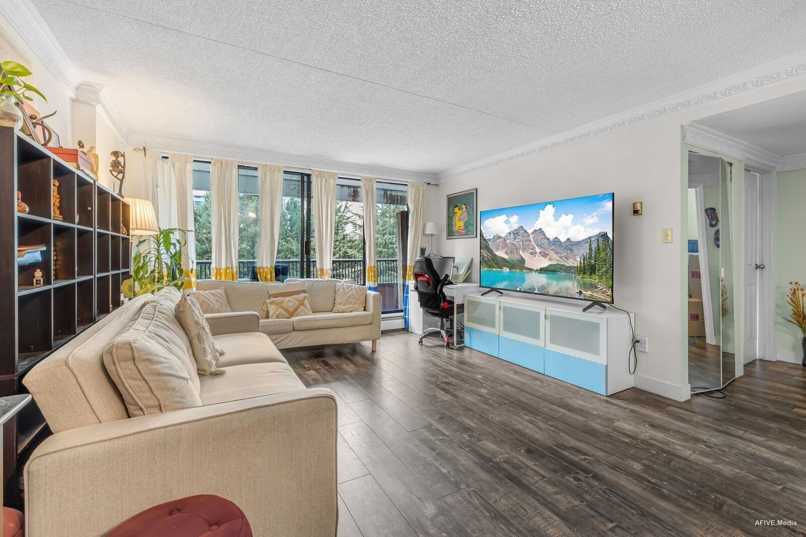 Property Photo: 6595 Willingdon Avenue 503 BC V5H 4E5
