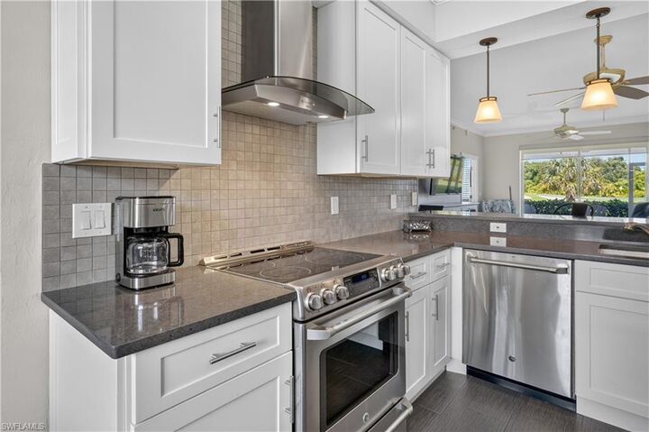 Property Photo:  9500 Highland Woods Blvd 105  FL 34135 