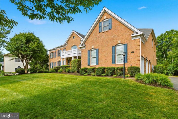 Property Photo:  5808 Malvern Hill Court  VA 20169 