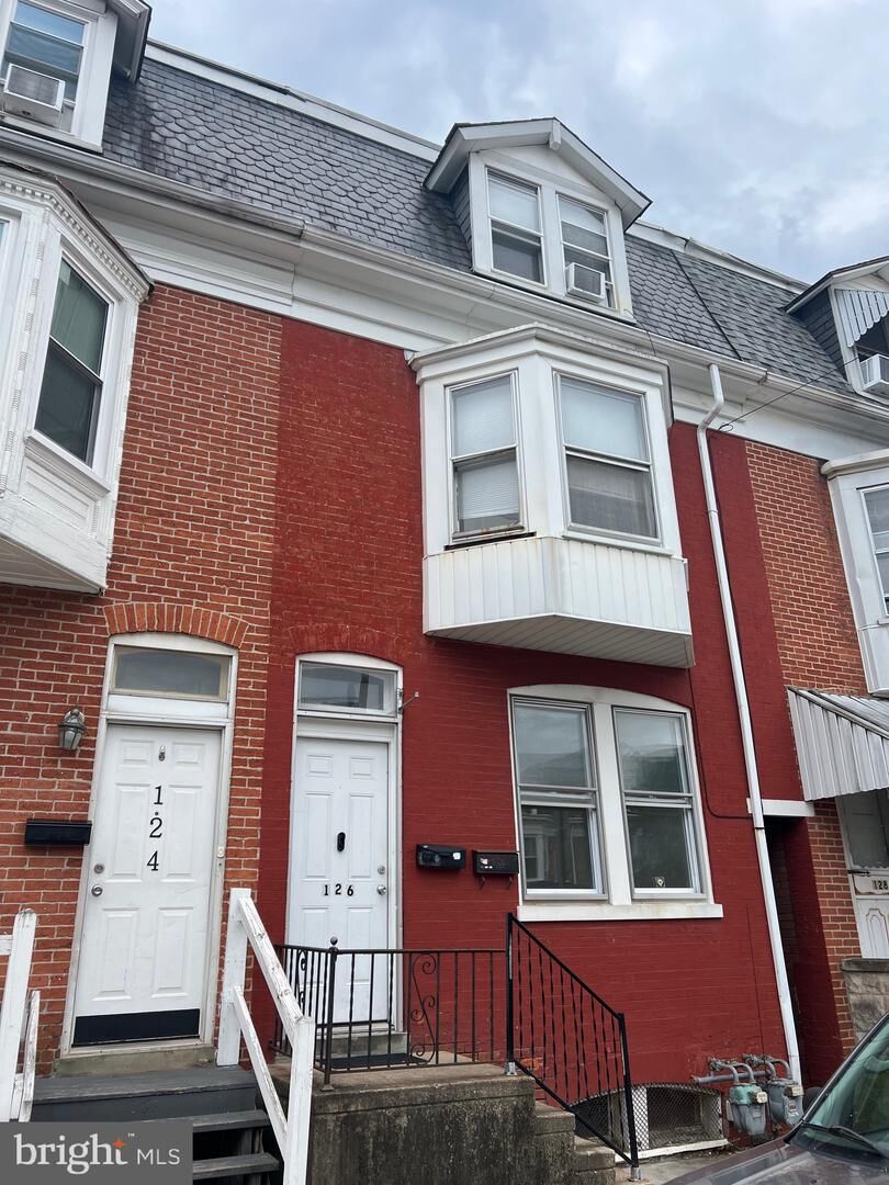 Property Photo:  126 W Jackson Street  PA 17401 