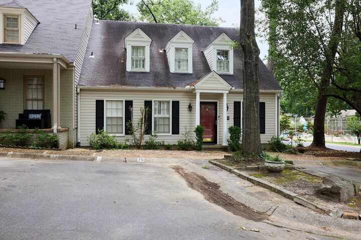 Property Photo: 75 Kingsbridge Way AR 72212