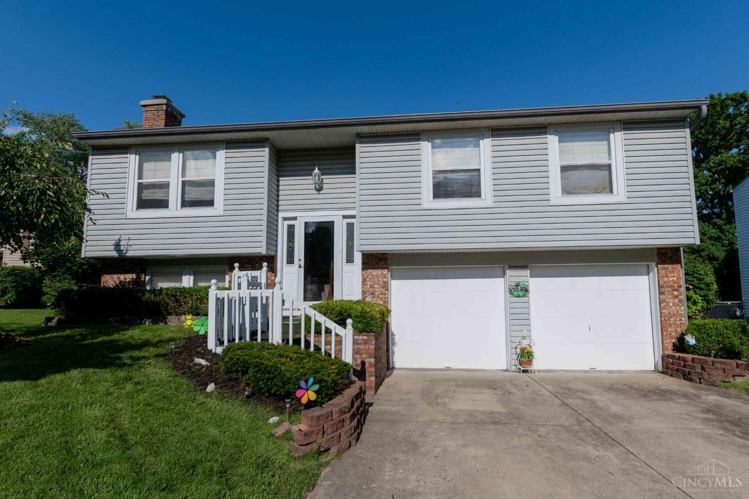 Property Photo: 784 Forsythe Place OH 45040
