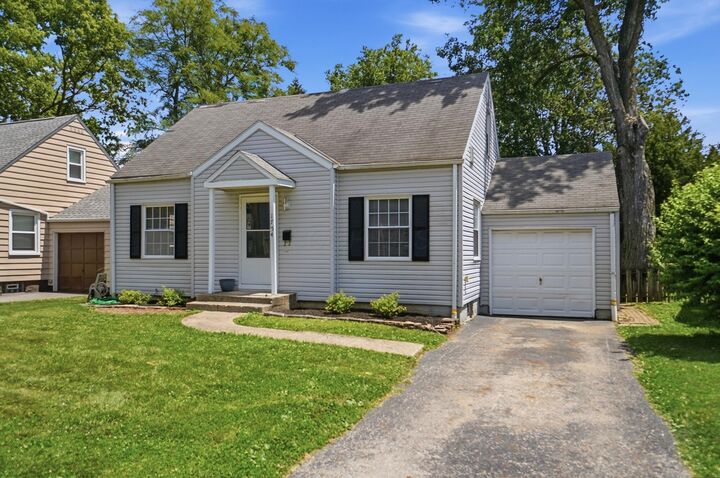 Property Photo:  1754 Kenny Road  OH 43212 