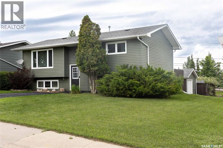 Property Photo:  600 5th Avenue W  SK S0H 0B0 