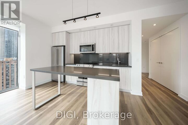 Property Photo:  8 Gloucester Street 2303  ON M4Y 0H8 