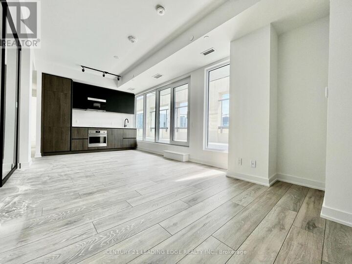 Property Photo: 108 Peter Street 5106 ON M5V 0W2