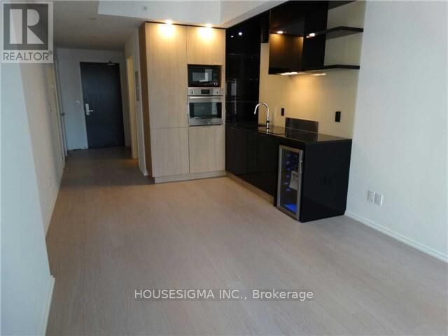 Property Photo: 70 Temperance Street 514 ON M5H 0B1