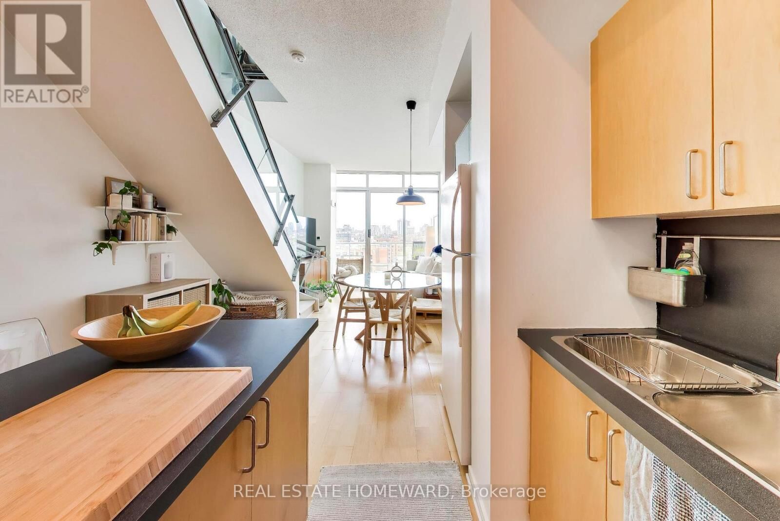 Property Photo:  388 Richmond Street West 1115  ON M5V 3P1 