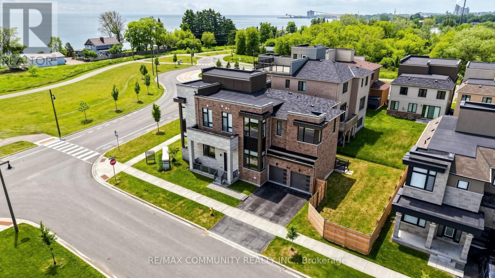 Property Photo:  2 Cryderman Lane  ON L1C 1Z8 