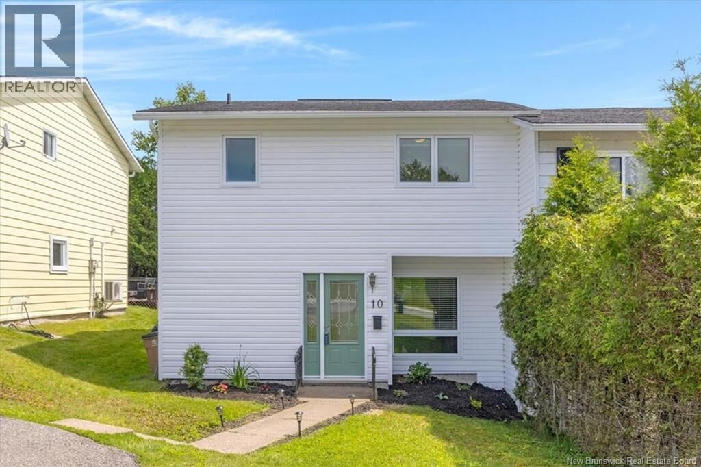 Property Photo:  10 Noel Avenue  NB E2K 4M2 