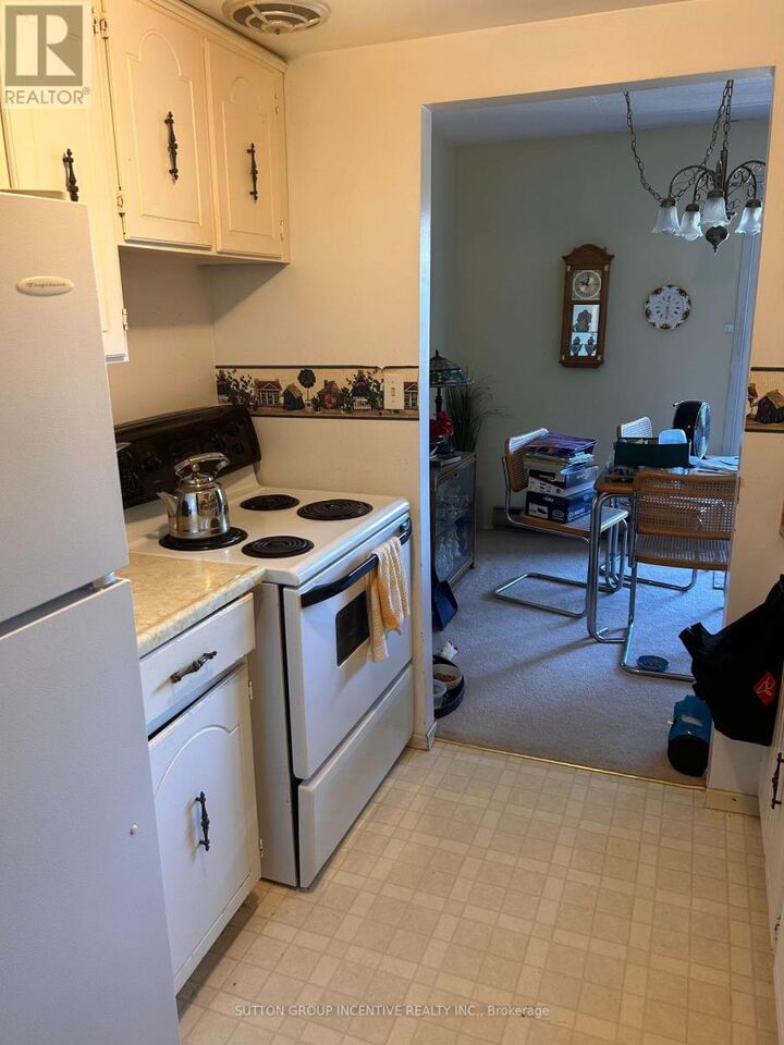 Property Photo:  184 Eighth Street 206  ON L9Y 2C8 
