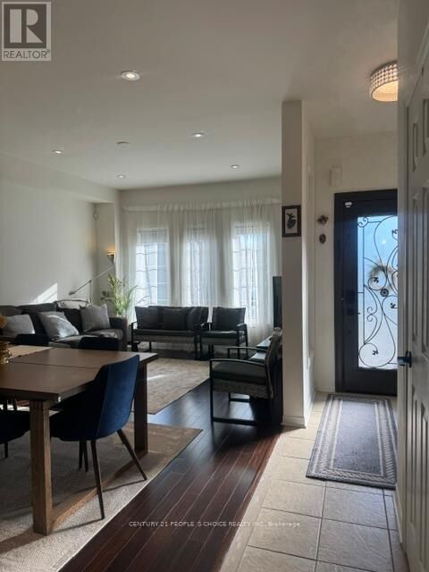 Property Photo: 33 Mansbridge Crescent ON L1Z 1S3