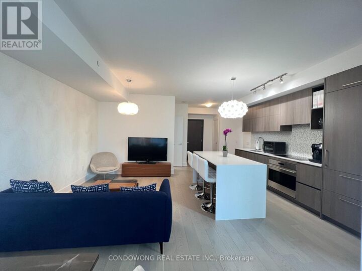 Property Photo:  1 Yorkville Avenue 3801  ON M4W 0B1 