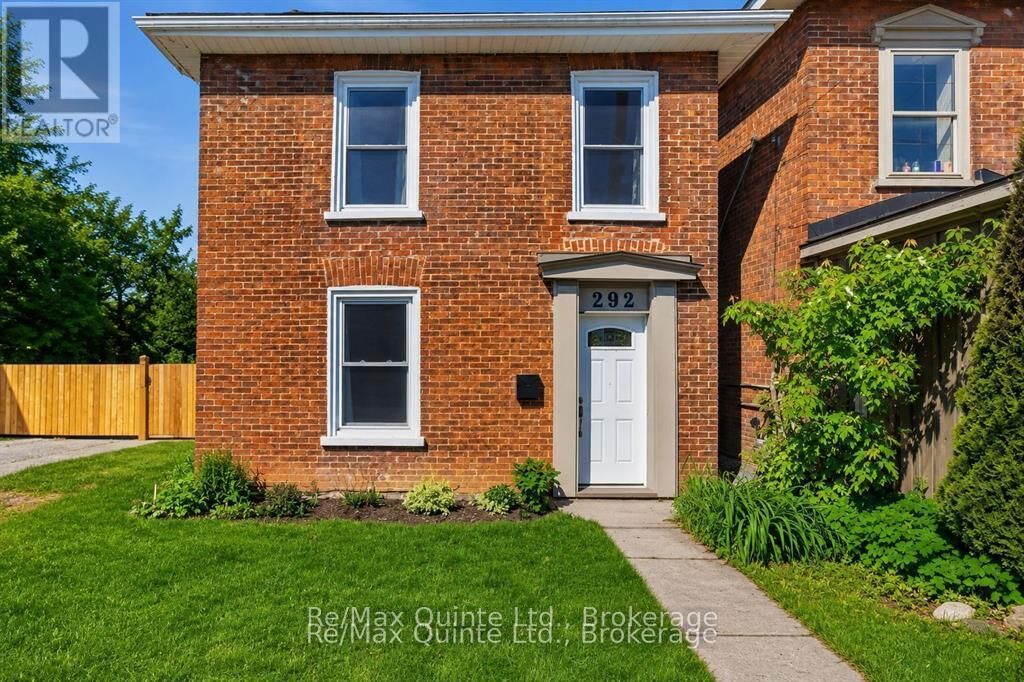 Property Photo:  292 Coleman Street  ON K8P 3H9 