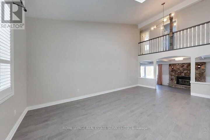 Property Photo:  141 Castle Crescent  ON L6J 5H4 