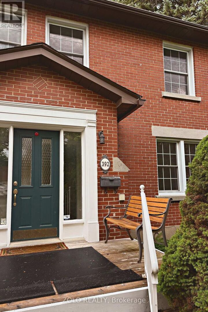 Property Photo: 392 Piccadilly Avenue ON K1Y 0H4