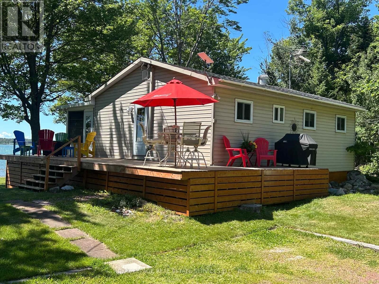 Property Photo:  505 Riverside Drive  ON P0R 1J0 