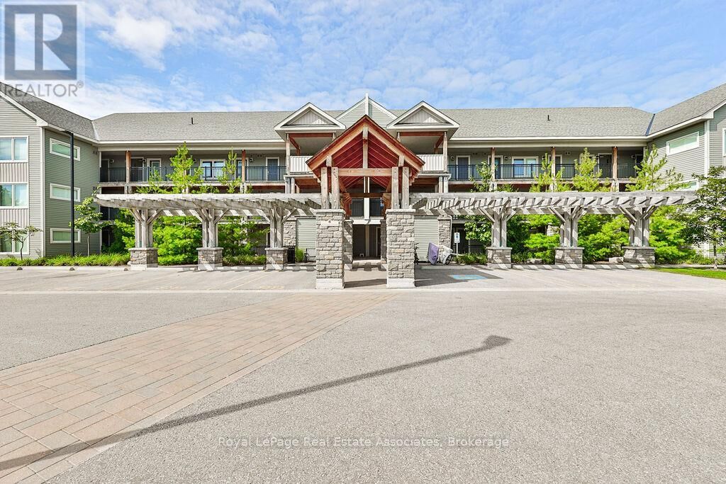 Property Photo:  4 Anchorage Crescent 302  ON L9Y 0Y6 