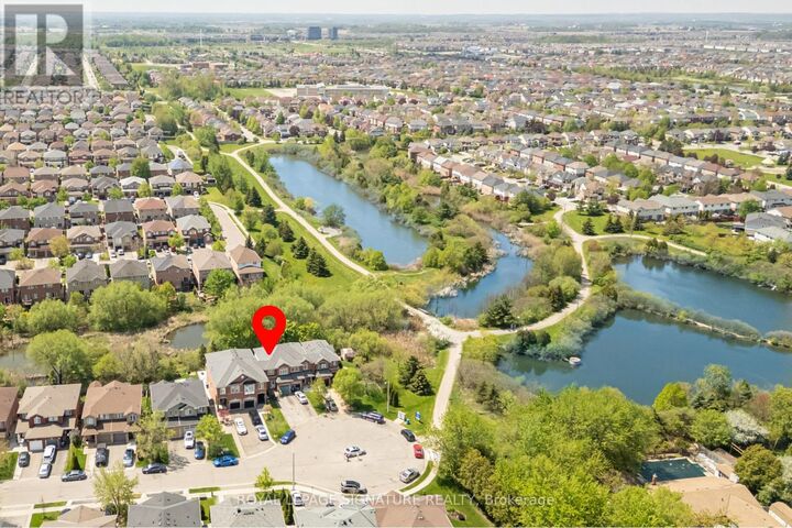 Property Photo:  42 Corvette Court  ON L7A 2H8 