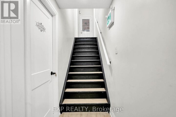 Property Photo:  448 Dougall Avenue Unit B  ON L7C 4A6 