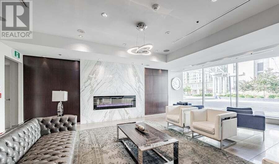 Property Photo:  38 Lee Centre Drive 3212  ON M1H 3J7 
