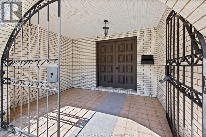Property Photo:  3770 Huntington  ON N9E 3W8 
