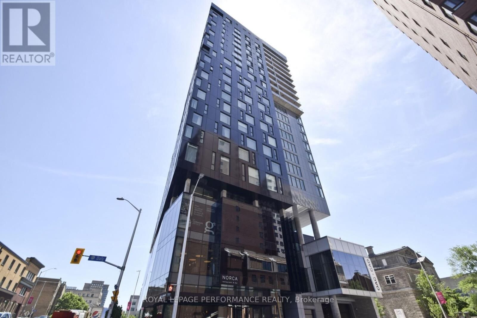 Property Photo: 20 Daly Avenue 2109 ON K1N 6E2