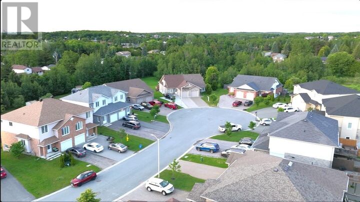 Property Photo: 86 Rinkside Court ON P3E 0E3
