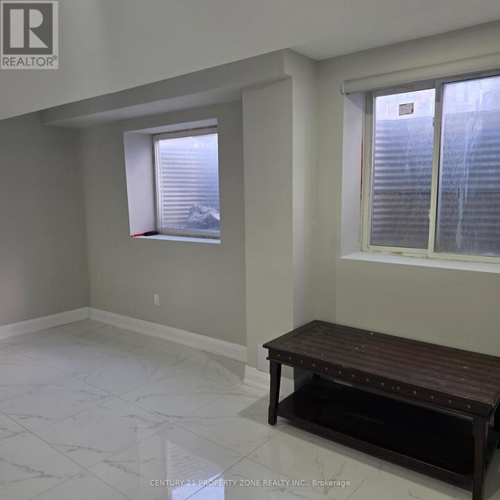Property Photo:  2 Bachelor Street  ON L7A 5B1 