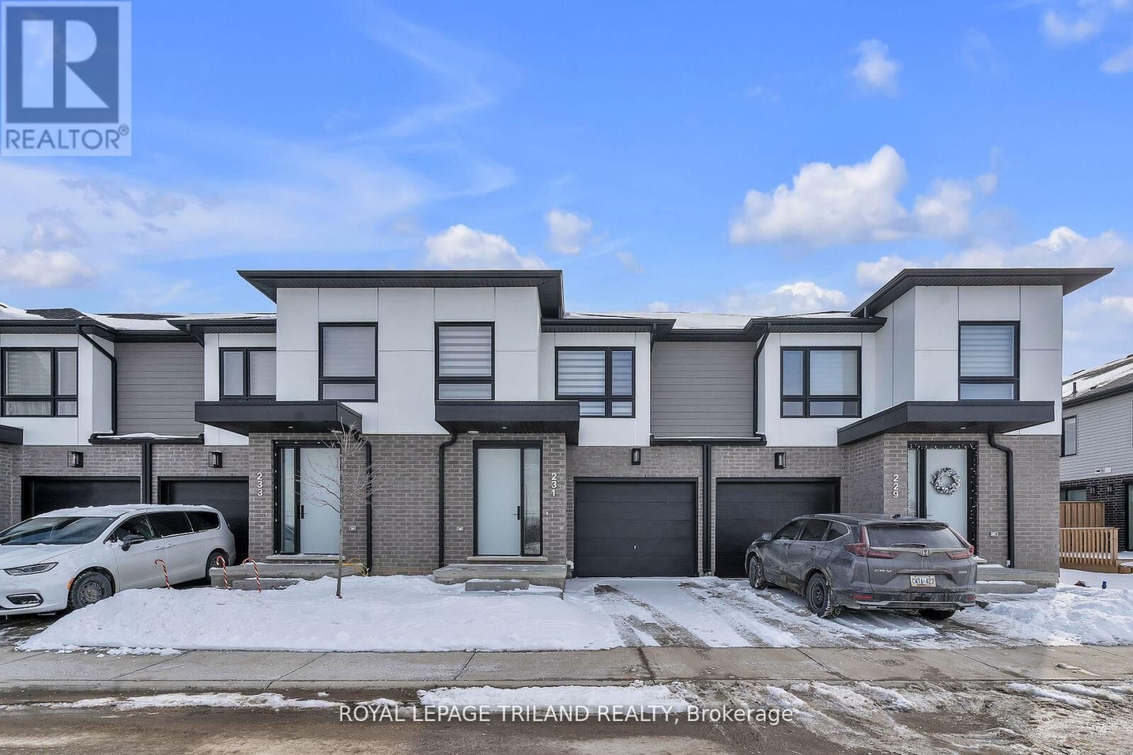 Property Photo:  175 East Doan Drive East 231  ON N0L 1R0 