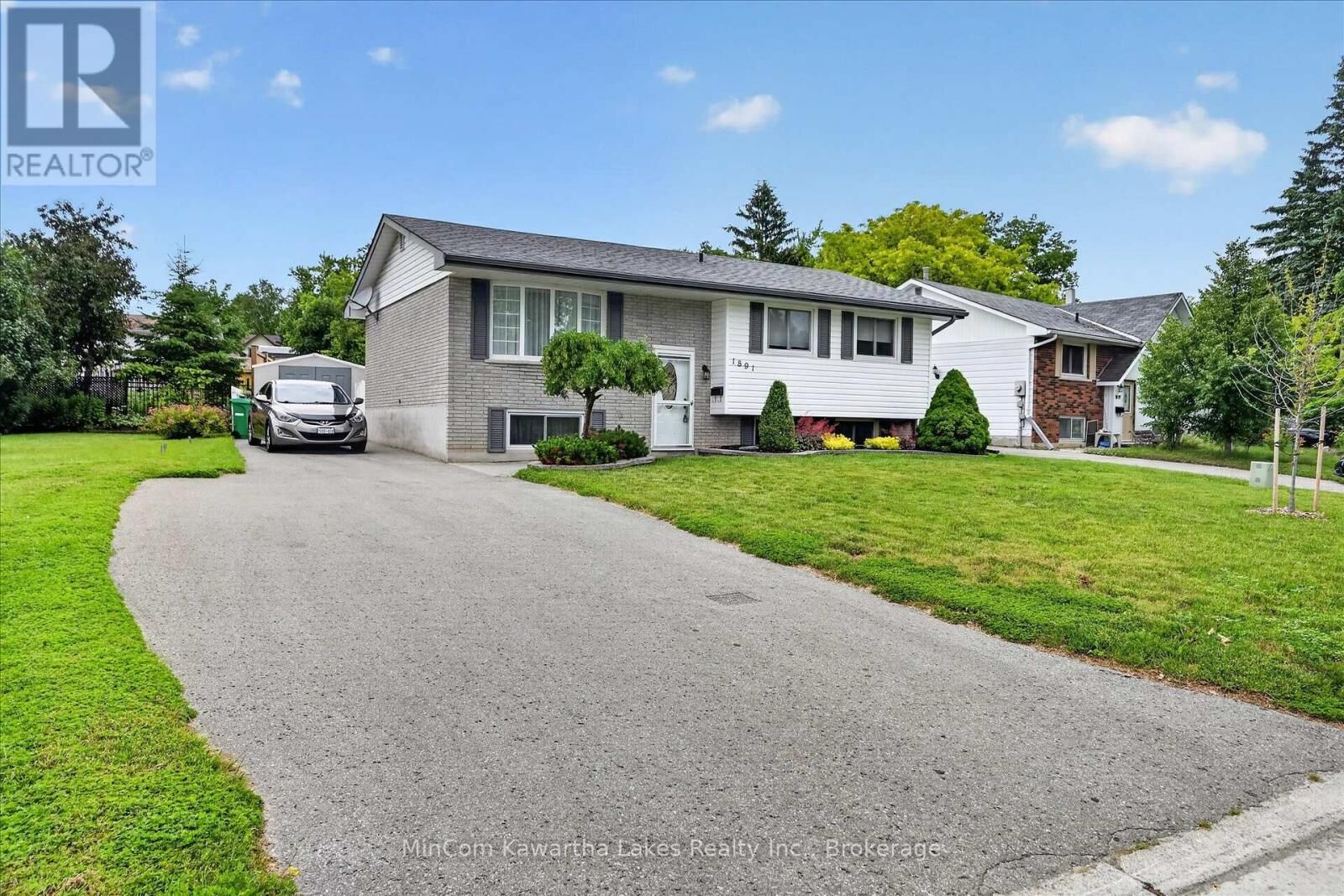 Property Photo:  1891 Croftdale Crescent  ON K9K 1J7 