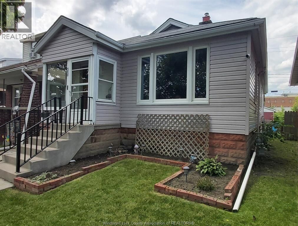 Property Photo:  588 Irvine Avenue  ON N8X 2T2 