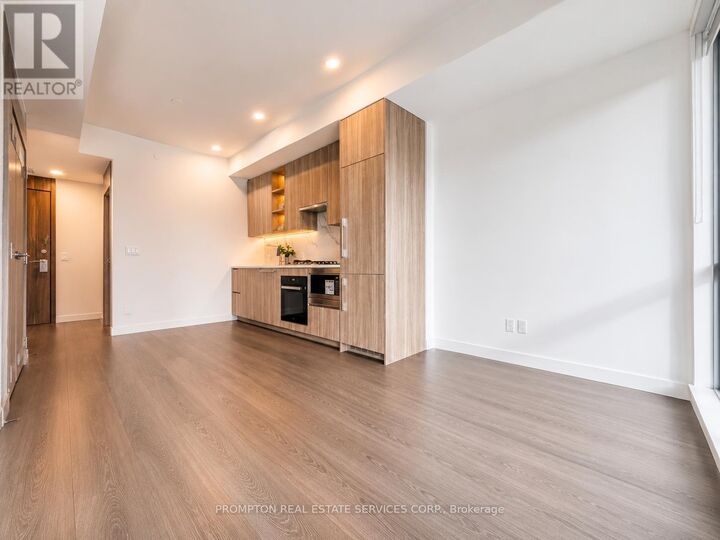 Property Photo:  68 Esther Shiner Boulevard 1703  ON M2K 0J6 