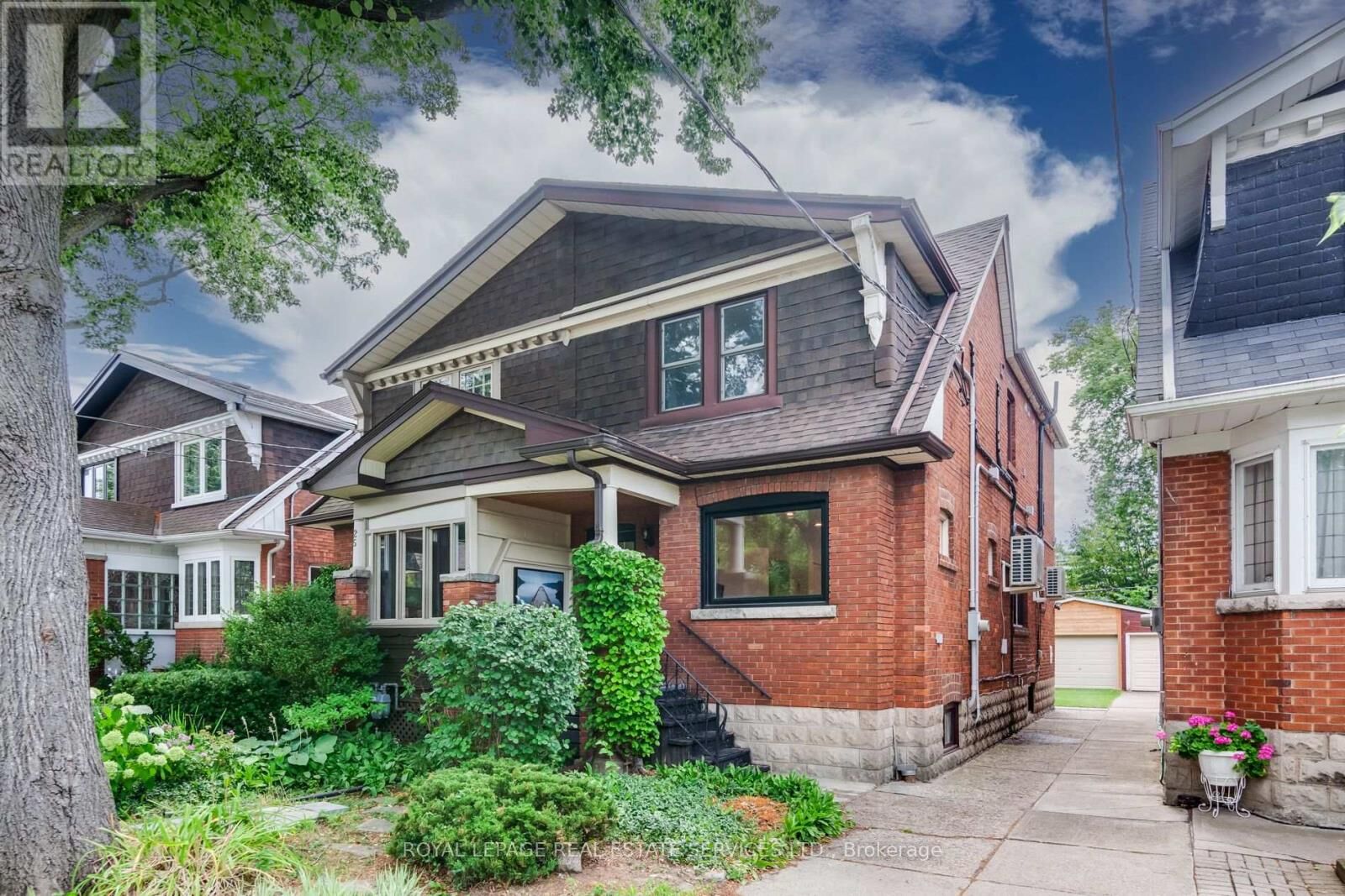 Property Photo:  23 Kings Park Boulevard L  ON M4J 2B7 