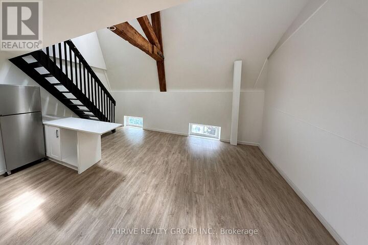 Property Photo:  87 Frank Street 301  ON N7G 2R5 