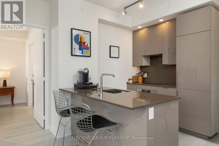 Property Photo: 28 Freeland Street 1609 ON M5E 0E3