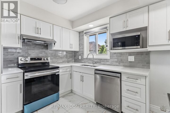 Property Photo:  145 Gladstone Avenue  ON N5Z 3R7 